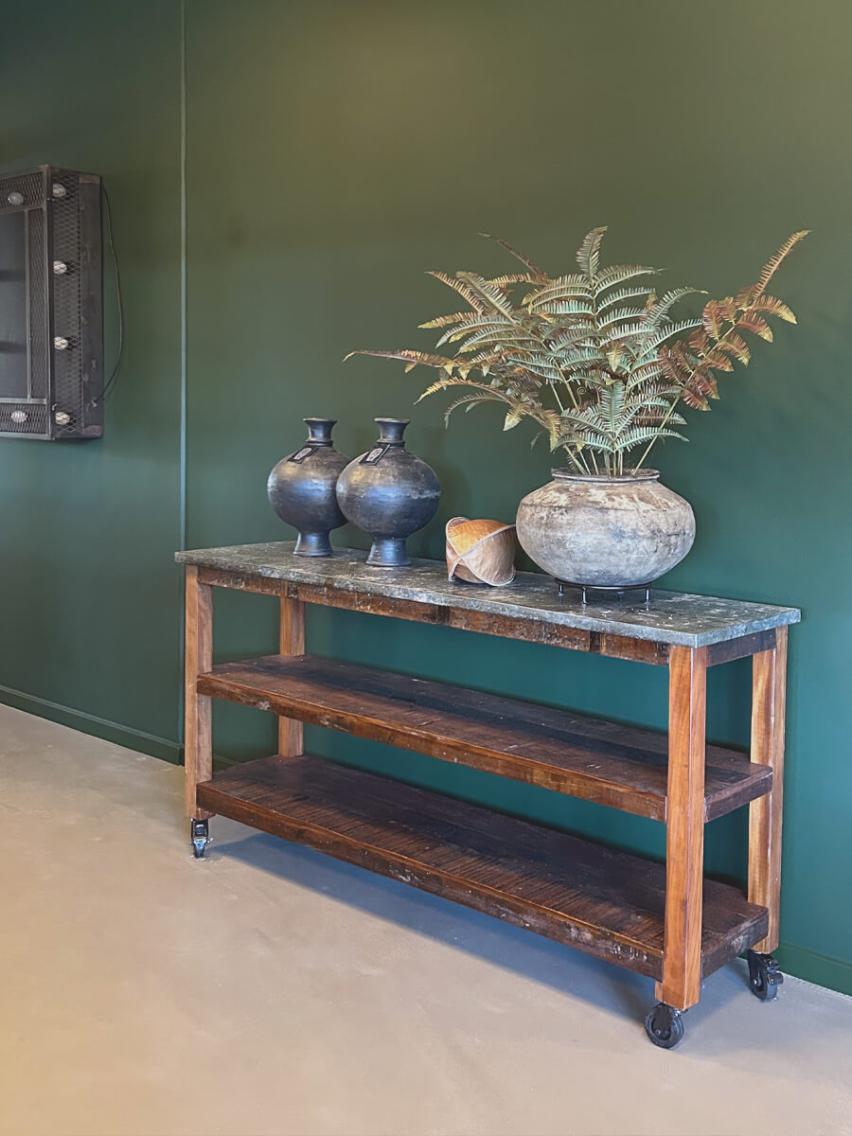 Industrielle loftlamper i forskellige farver